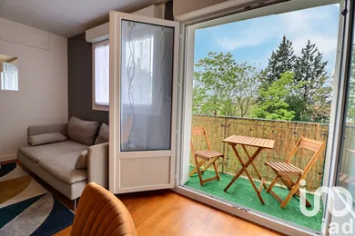 Apartment at Troyes (10000)