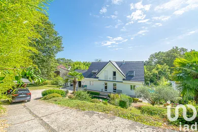 House at Ussac (19270)