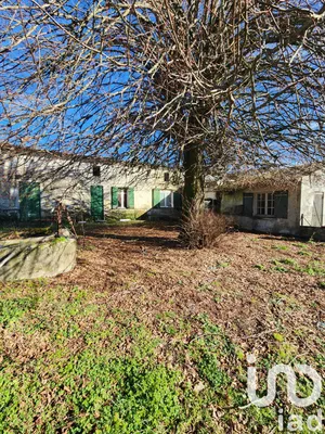 Maison traditionnelle à Anglade (33390)