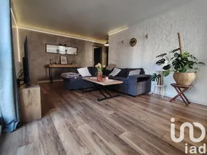 Apartment at Les Ulis (91940)