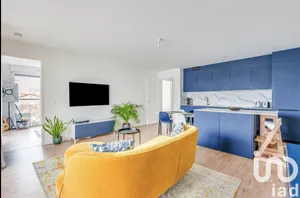 Apartment at Pantin (93500)