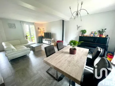 House at Linas (91310)