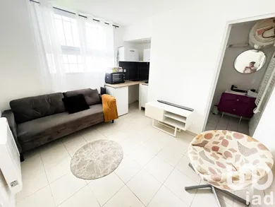 Building at Noisy-le-Sec (93130) — 3/7
