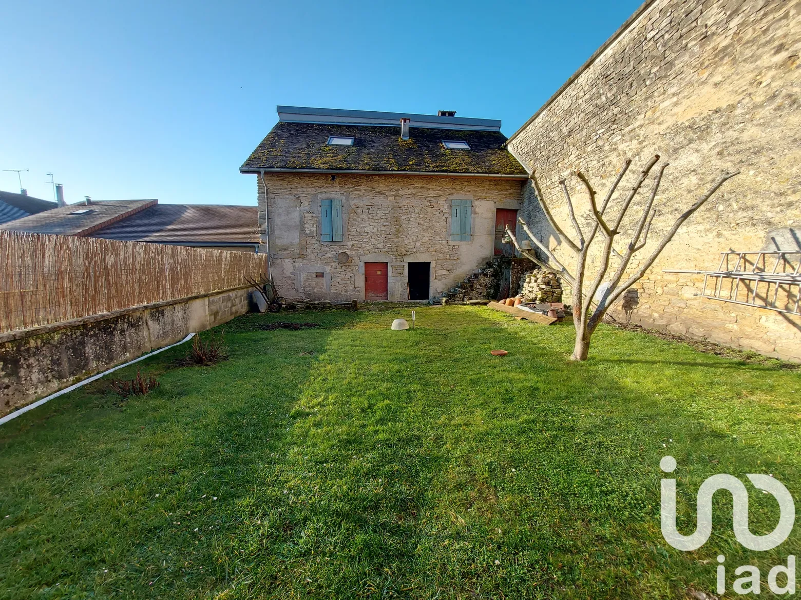 Vente maison à Orgelet (39270) : maison de ville 9 pièces 236 m² - 2105101 — 3