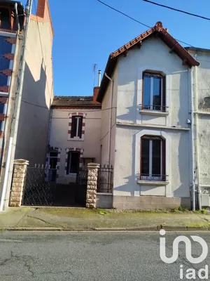 Townhouse at Montluçon (03100)
