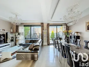 Architectural house at Champigny-sur-Marne (94500)