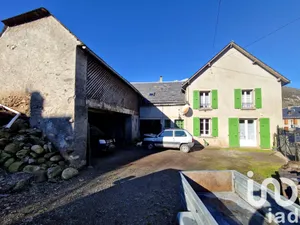 House at Hèches (65250)