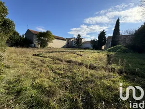Terrain à bâtir à Maillane (13910)