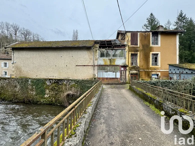 Maison 1 pièce 120 m² · à Nontron · 120 m² · 35 000 €
