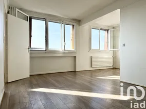 Apartment at Paris (75020)