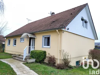 Traditional house at Sarry (51520)