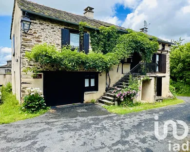 Traditional house at Cabanès (12800)