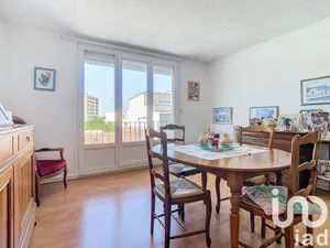 Apartment in Reims (51100)