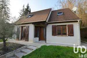 House at Presles (95590)
