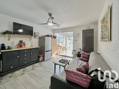 Apartment at Saint-Mandrier-sur-Mer (83430)