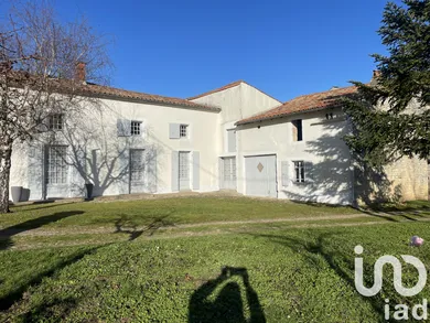 Ferme à Val-du-Mignon (79210)