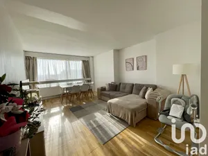 Apartment at Puteaux (92800)