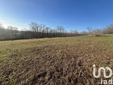 Building plot at Saint-Bonnet-la-Rivière (19130)