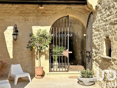 Village house at Uzès (30700)