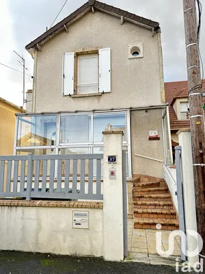 Maison traditionnelle à Villeneuve-le-Roi (94290)