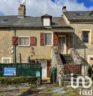 Village house at Saint-Saturnin-de-Lenne (12560)
