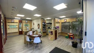 Building at Doullens (80600)