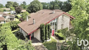 Architectural house at Gradignan (33170)