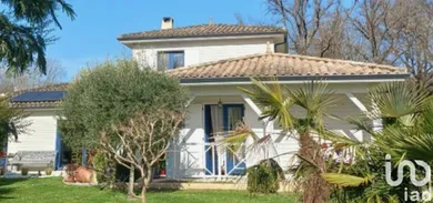 Traditional house at La Roche-Chalais (24490)