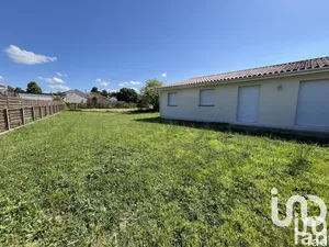 Maison à Sainte-Eulalie (33560)