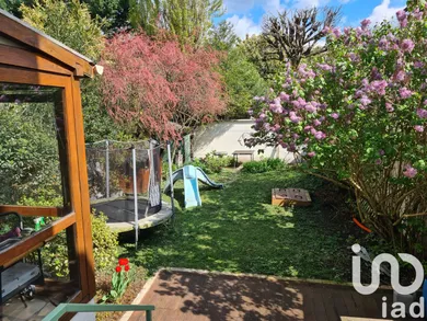 Traditional house at Bondy (93140)