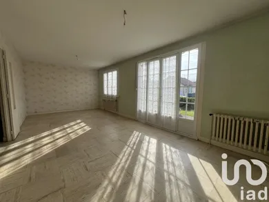 Detached house in Gournay-en-Bray (76220)