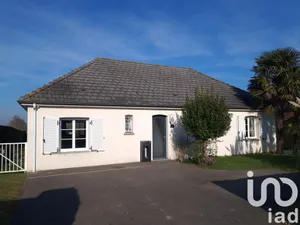 House at Hinges (62232)