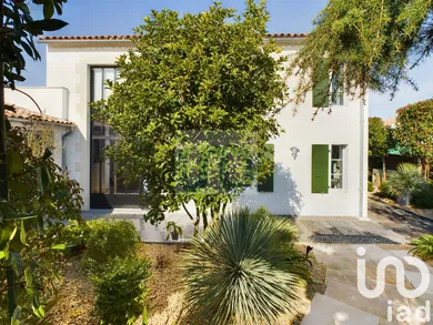 Traditional house in La Flotte (17630)