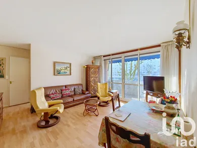 Apartment at Meudon (92360)