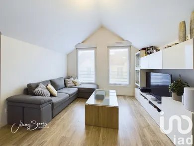 Apartment in La Queue-en-Brie (94510)