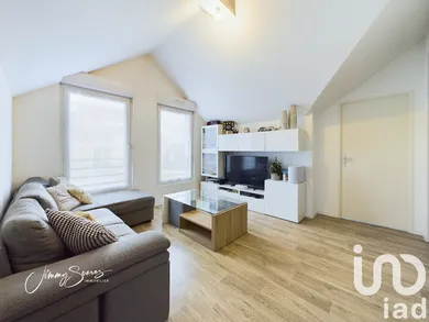 Apartment in La Queue-en-Brie (94510)