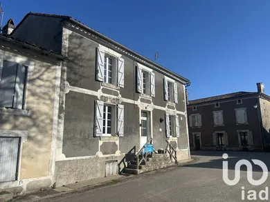 Maison de village à Pérignac (16250)