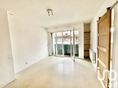Immeuble à Valenciennes (59300)