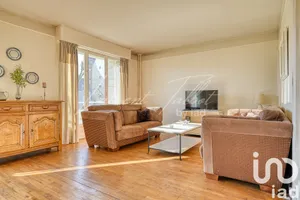 Apartment at Chatou (78400)