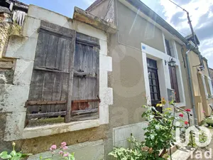 Maison de village à Chichée (89800)