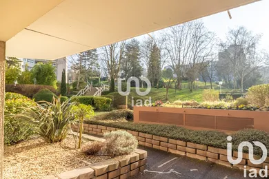 Apartment at Marly-le-Roi (78160)