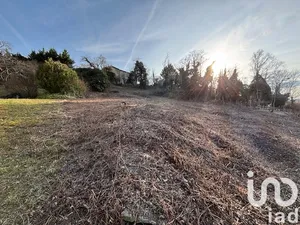 Building plot at Riom (63200)