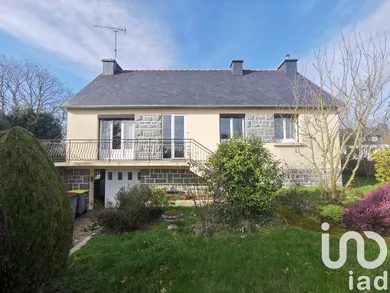 Traditional house at Quemper-Guézennec (22260)