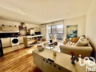 Apartment at Bassussarry (64200)