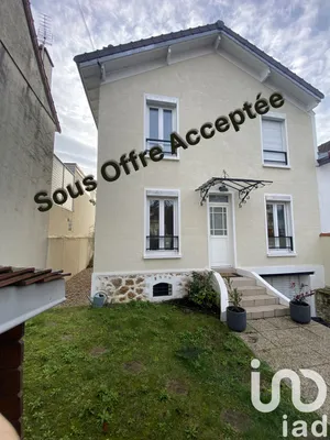 Traditional house at Saint-Maur-des-Fossés (94100)