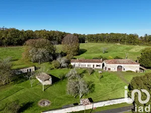 Maison à Bessac (16250)