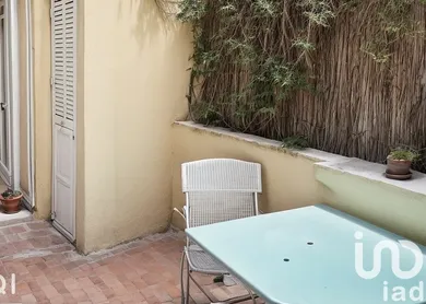 Appartement à Marseille (13002) — 2/11