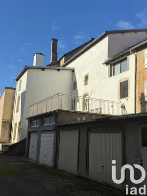 Building at Neufchâteau (88300)