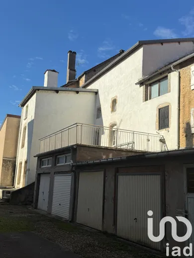 Building at Neufchâteau (88300)