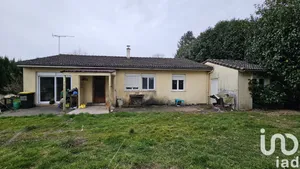 Maison de village à Les Adjots (16700)